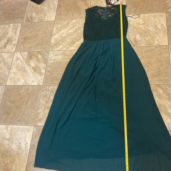 Dark green bridesmaids/mother of the bride/groom dress. - Picture 6 of 13